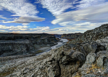 dal ved Dettifoss på Island