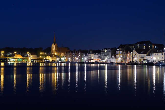 Så smuk er Sønderborg om aftenen 